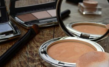 Różne rodzaje podkładów pod makijaż