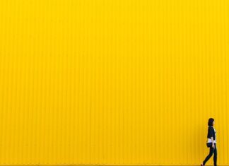 Co oznacza żółta boja?