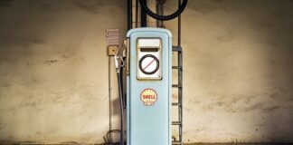 Czy pompa wody należy do rozrządu?