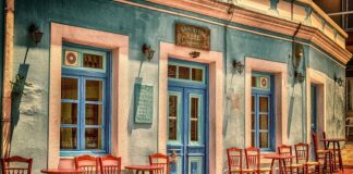 Jak uszczelnić akustycznie drzwi?