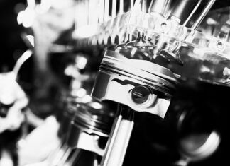 Czy można wymienić tylko jeden tłok?