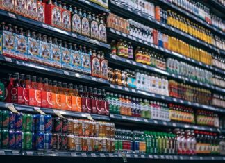 Czy można wsypać sodę do pralki?