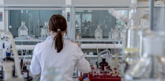 W jakich owocach jest najwięcej chemii?